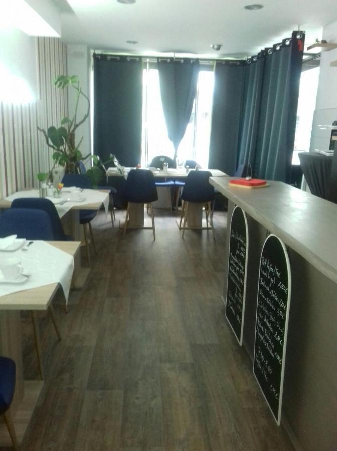 Pension Zum Blumchen Schwerin  Esterno foto