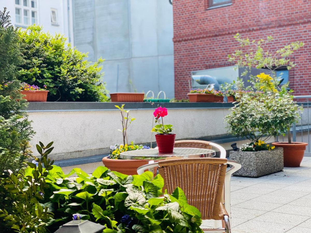 Pension Zum Blumchen Schwerin  Esterno foto