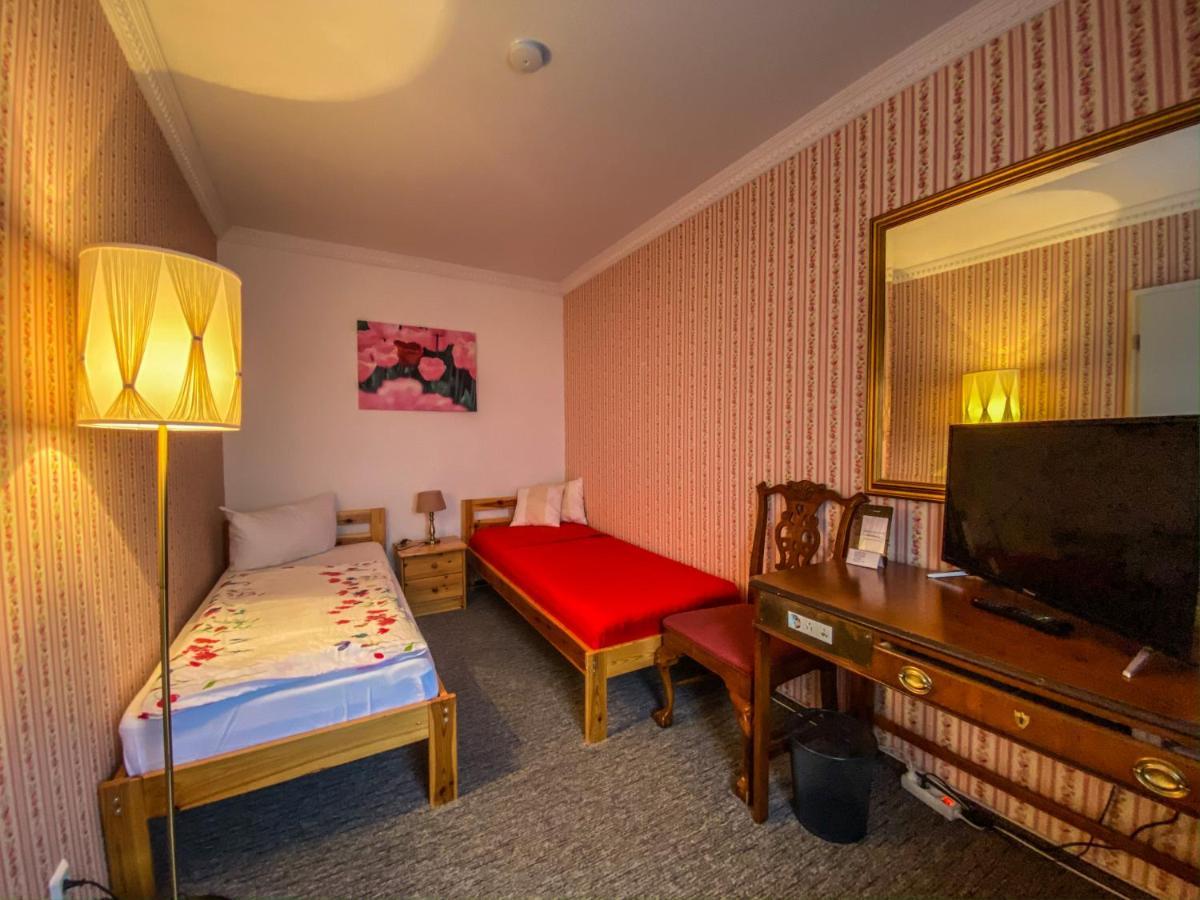 Pension Zum Blumchen Schwerin  Esterno foto